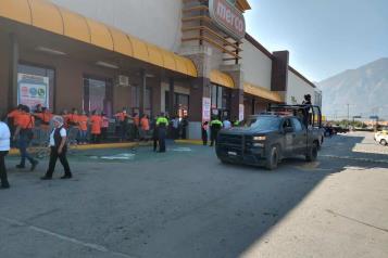 Evacuan a 200 por amenaza de bomba