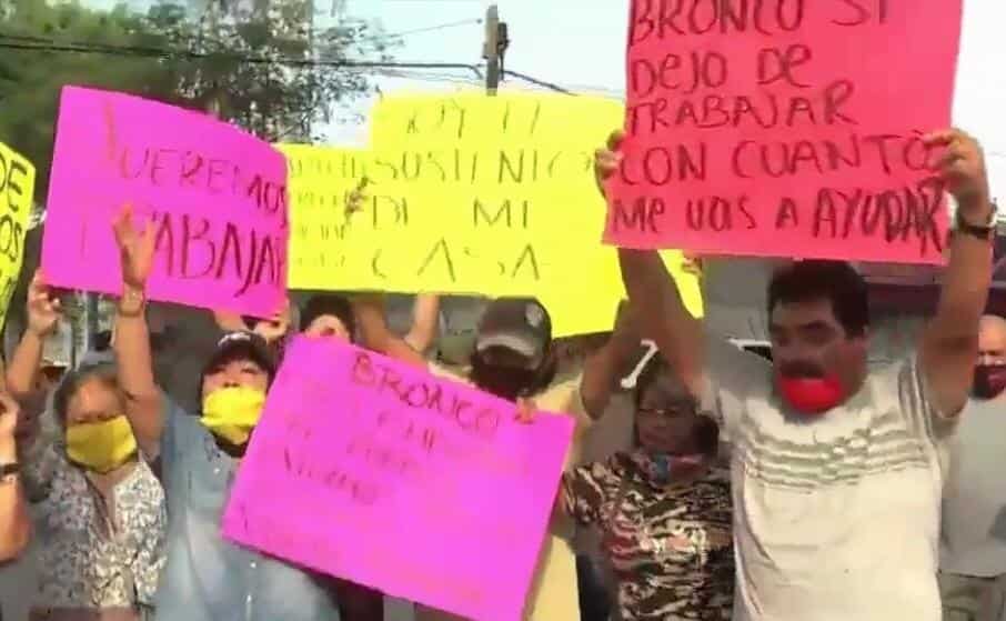 Protestan en Avenida Aztlán ambulantes de mercado rodante Protestan en Avenida Aztlán ambulantes de mercado rodante