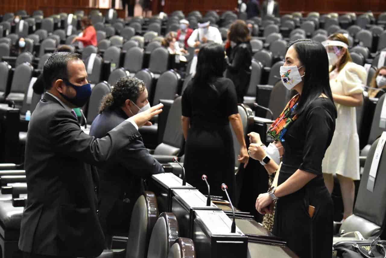 Desacuerdos en consejeros del INE atoran decisión Desacuerdos en consejeros del INE atoran decisión