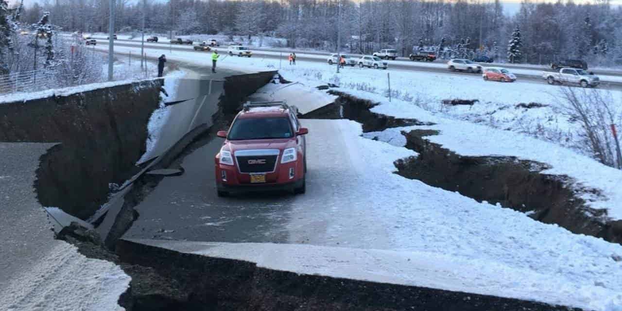 Sismo en Alaska provoca alerta de tsunami