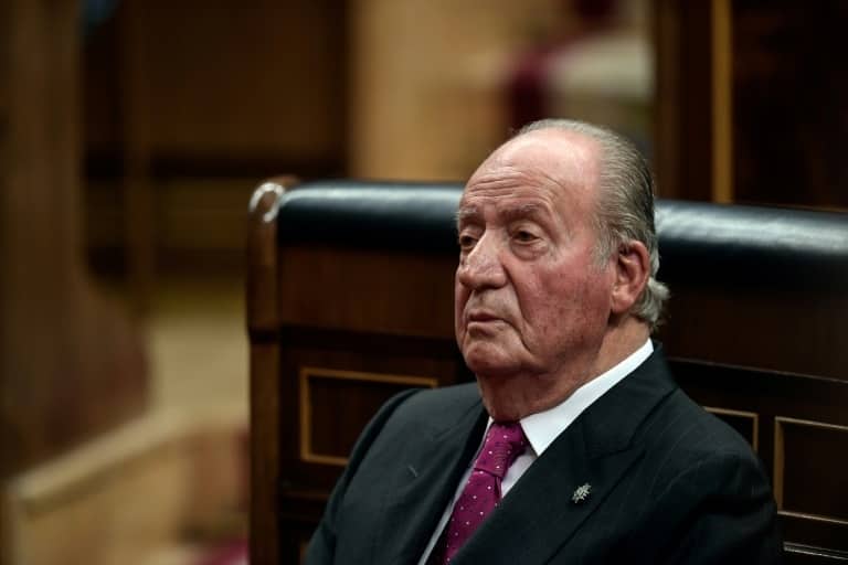 Escándalos del rey Juan Carlos pegan a monarquía Escándalos del rey Juan Carlos pegan a monarquía