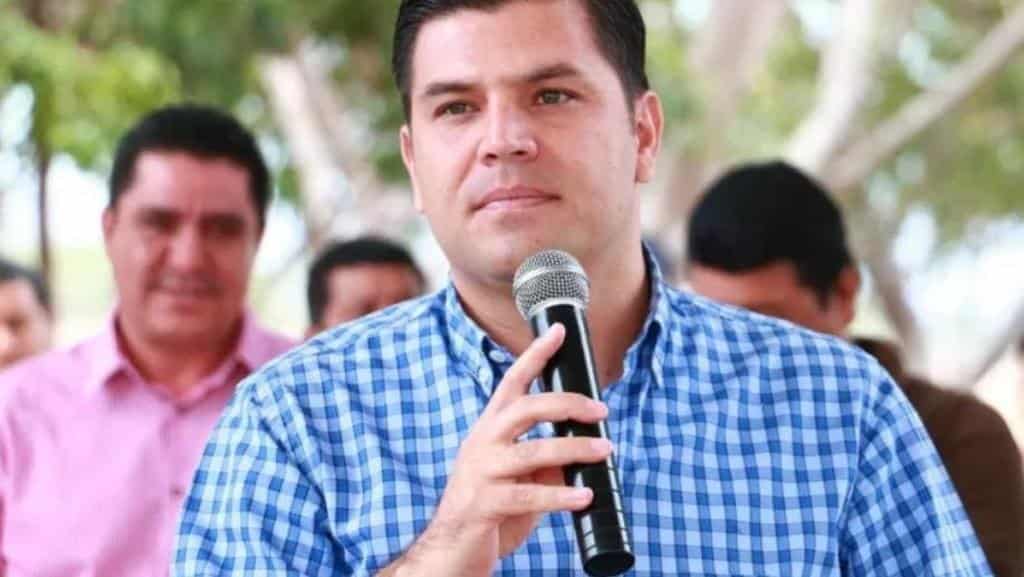 Asesinan a tiros a exalcalde de Apatzingán, Michoacán Asesinan a tiros a exalcalde de Apatzingán, Michoacán