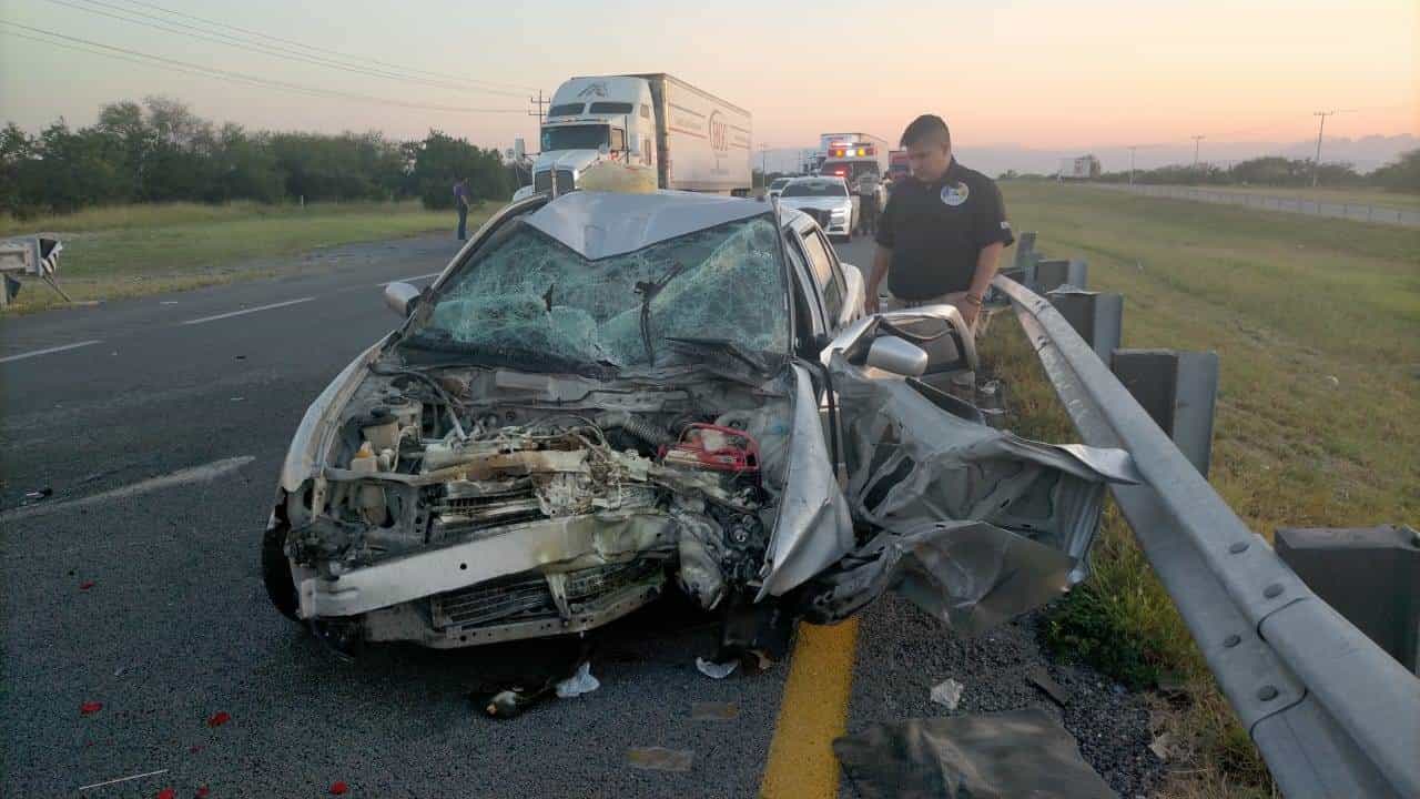 Deja choque en autopista a Laredo tres heridos Deja choque en autopista a Laredo tres heridos