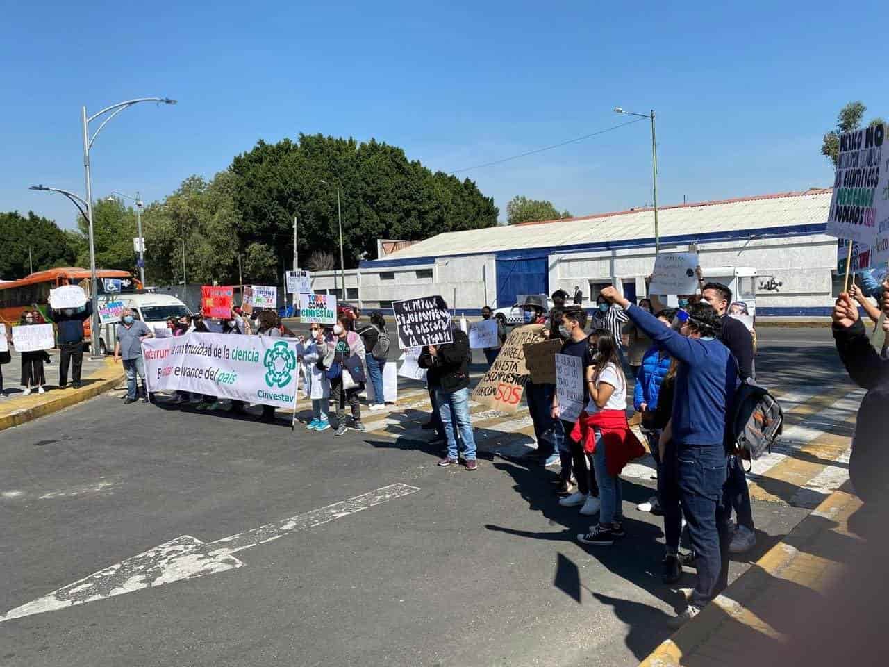 Por desaparición de fideicomisos bloquean accesos Por desaparición de fideicomisos bloquean accesos