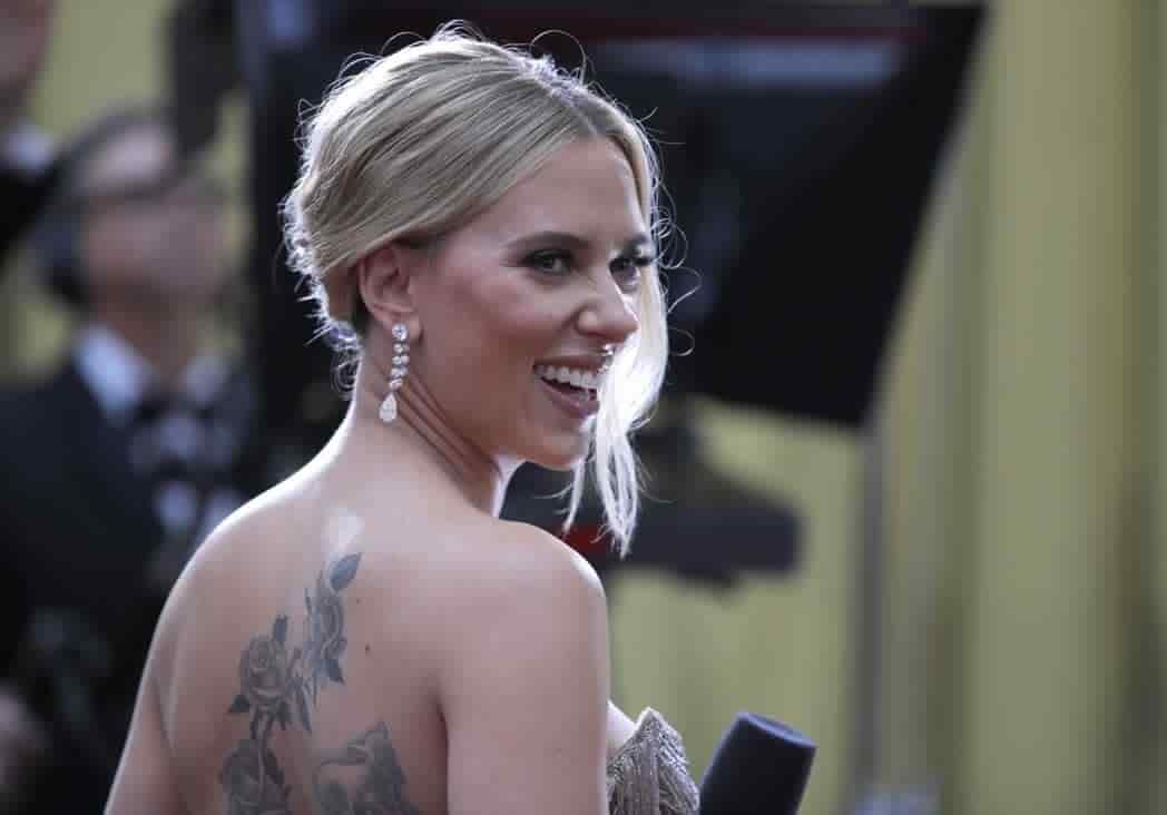 Scarlett Johansson debuta en pantalla chica Scarlett Johansson debuta en pantalla chica