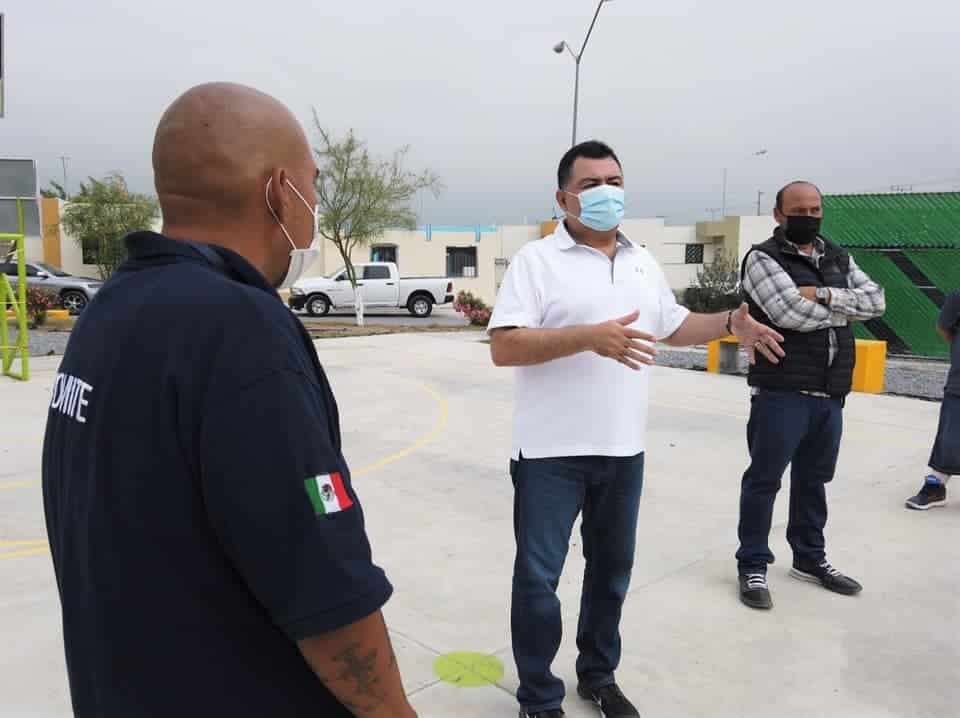 Retiran a posesionarios de casas abandonadas en García Retiran a posesionarios de casas abandonadas en García
