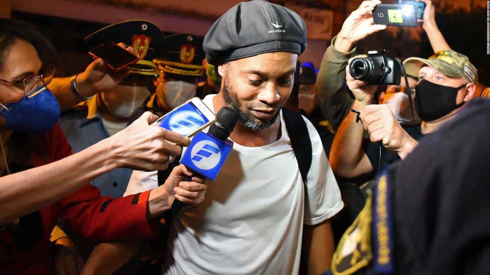 Ronaldinho dio positivo por Covid Ronaldinho dio positivo por Covid