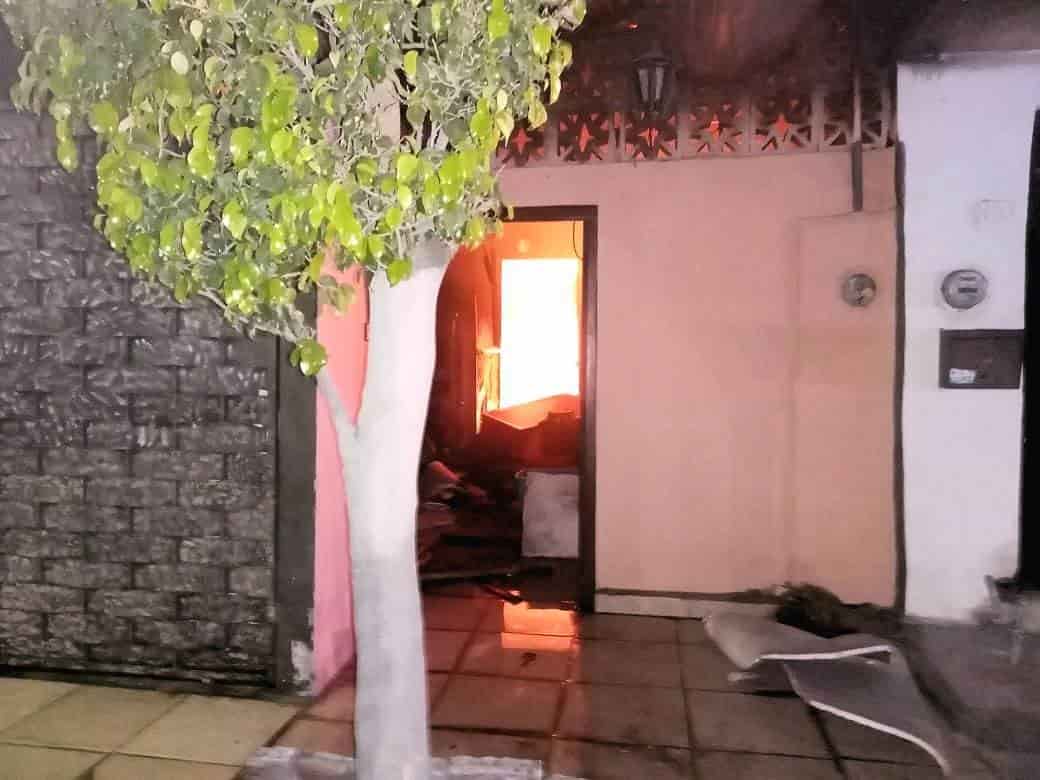 Se incendia domicilio en Apodaca Se incendia domicilio en Apodaca