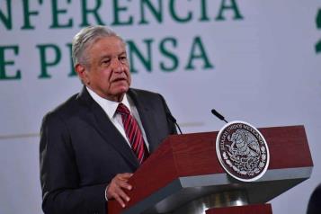 Piden petroleros apoyo a AMLO
