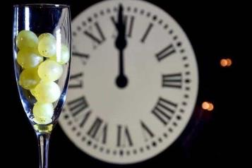 La a&ntilde;eja tradici&oacute;n de las doce uvas