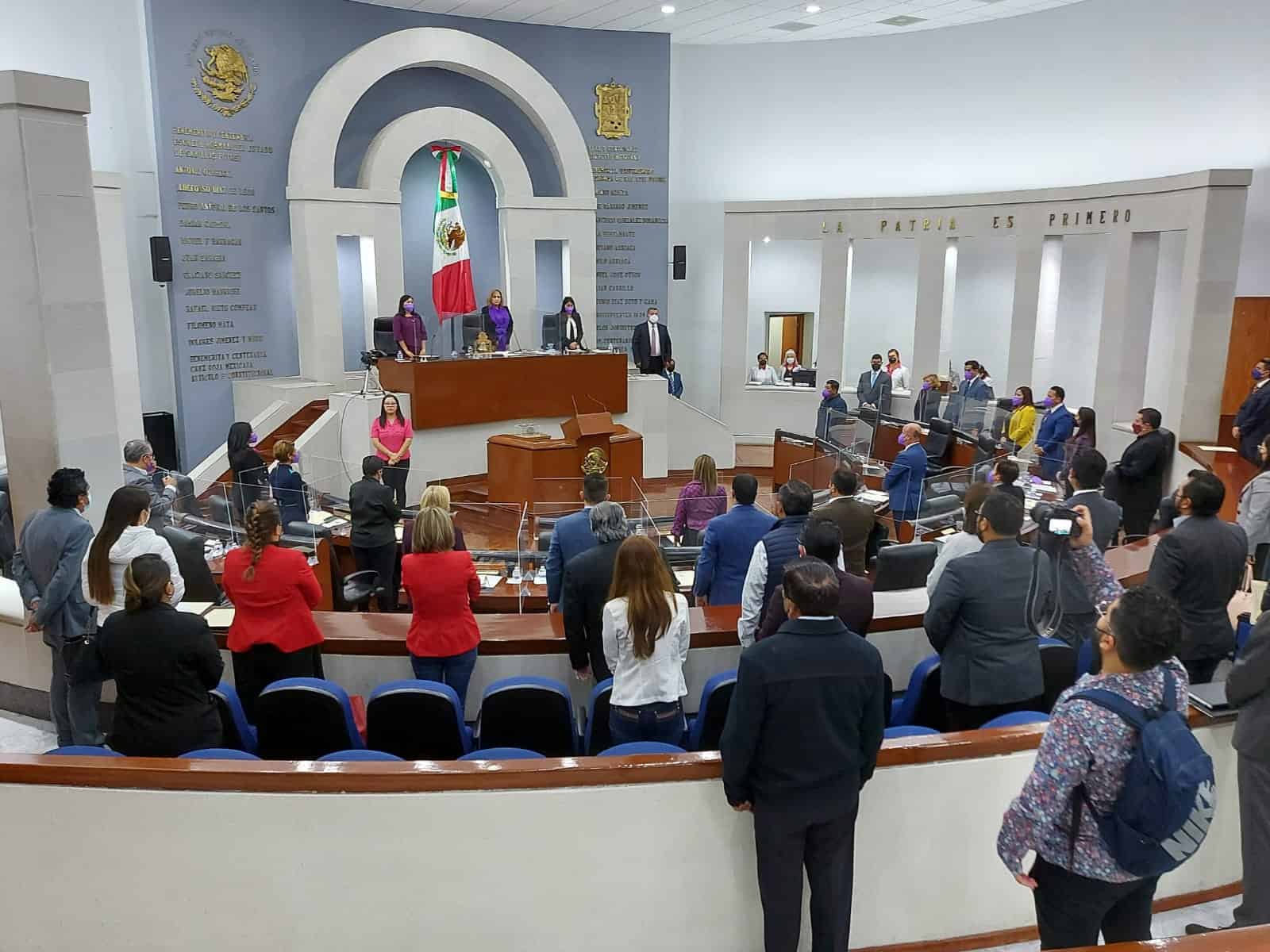 Congreso de SLP rinde homenaje a Pedro Carrizales