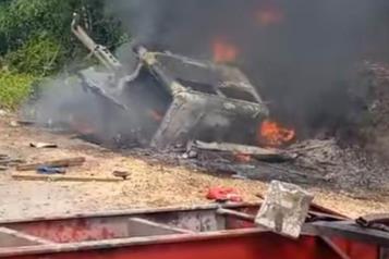 Muere conductor tras volcadura de cami&oacute;n en la M&eacute;rida-Canc&uacute;n