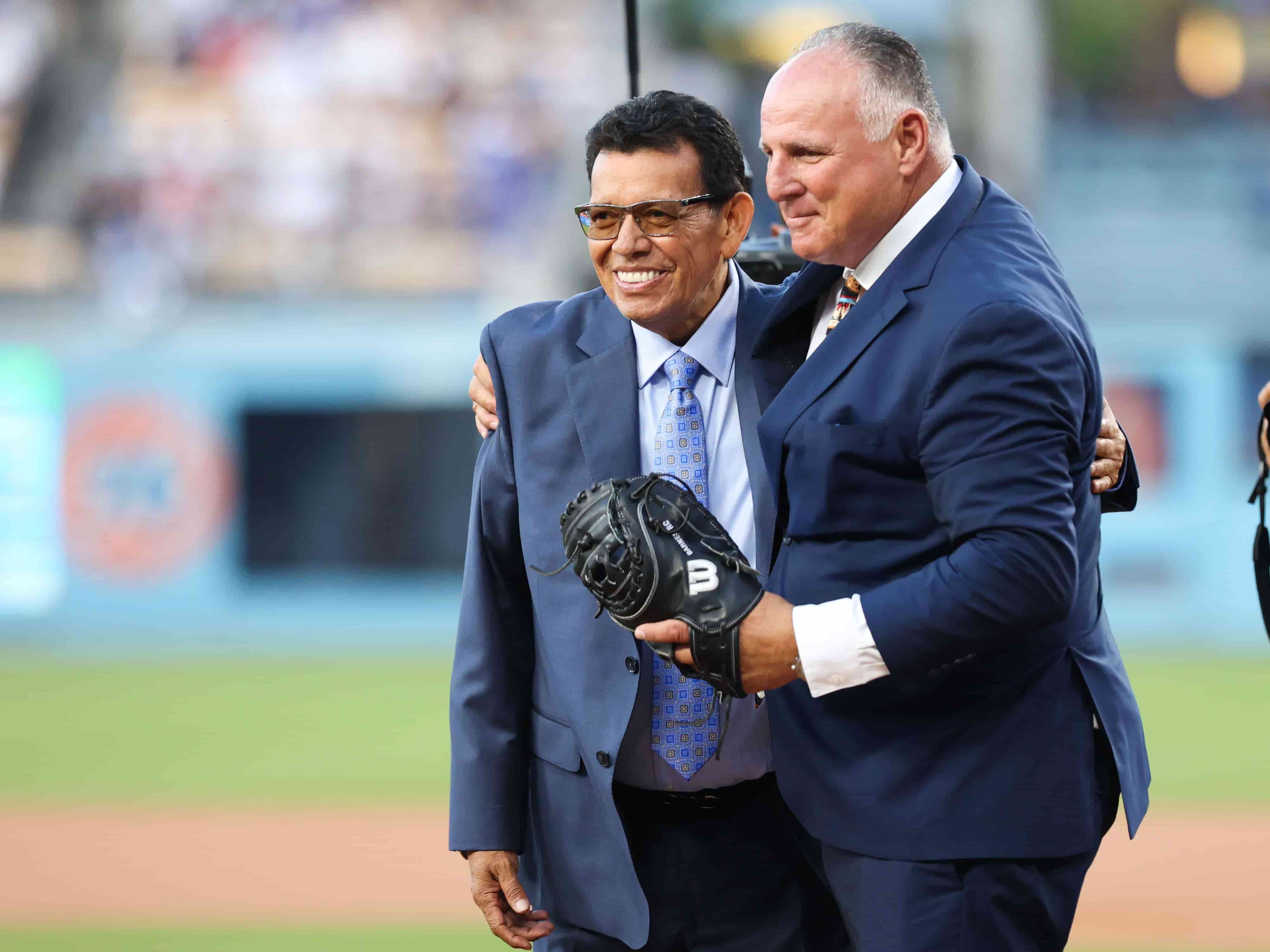 Dodgers retira el '34' de Fernando Valenzuela