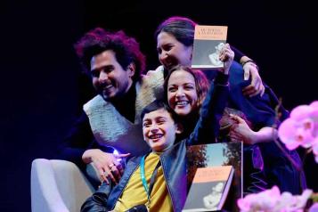 Se luce Lafourcade ahora como escritora