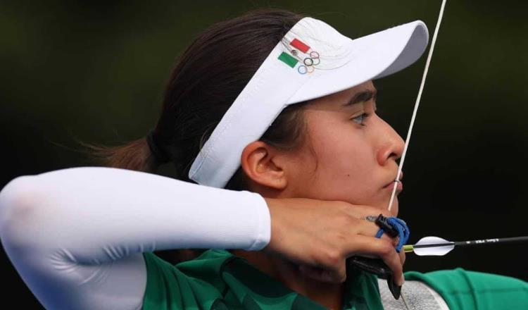 La arquera Ángela Ruiz celebra cumpleaños 18 con medalla en París