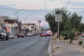 Atracan negocio, desatan persecución y hieren a policía de Escobedo