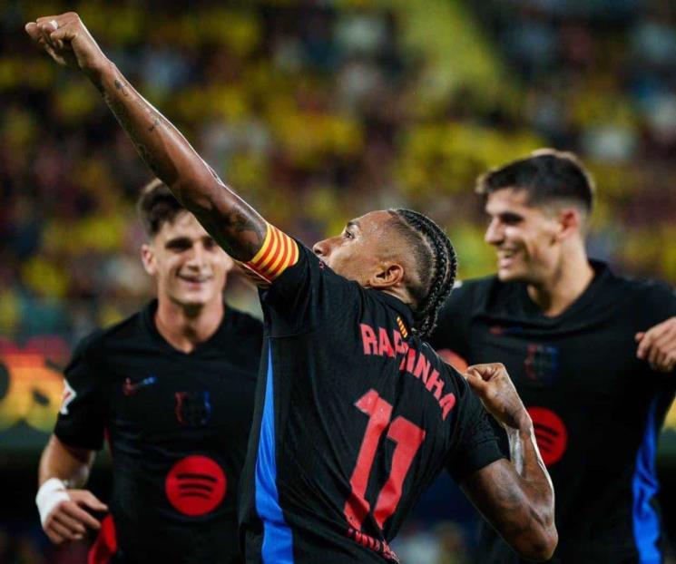 Barcelona golea al Villarreal y sigue de líder en La Liga