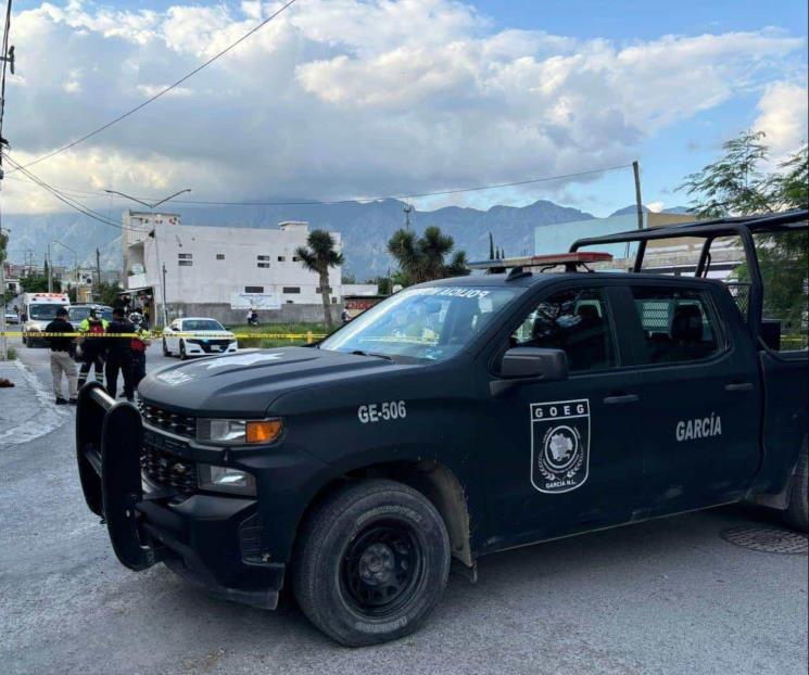 Asesinan a mujer a balazos en García