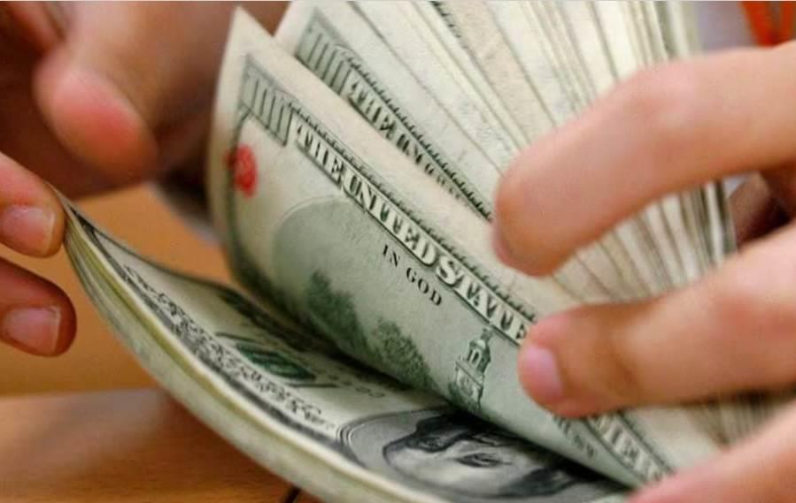 Peso cierra con leves pérdidas y se cotiza en 19.43