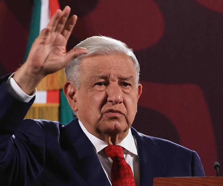 AMLO admite que hay embajadores y cónsules aspirantes a fifís