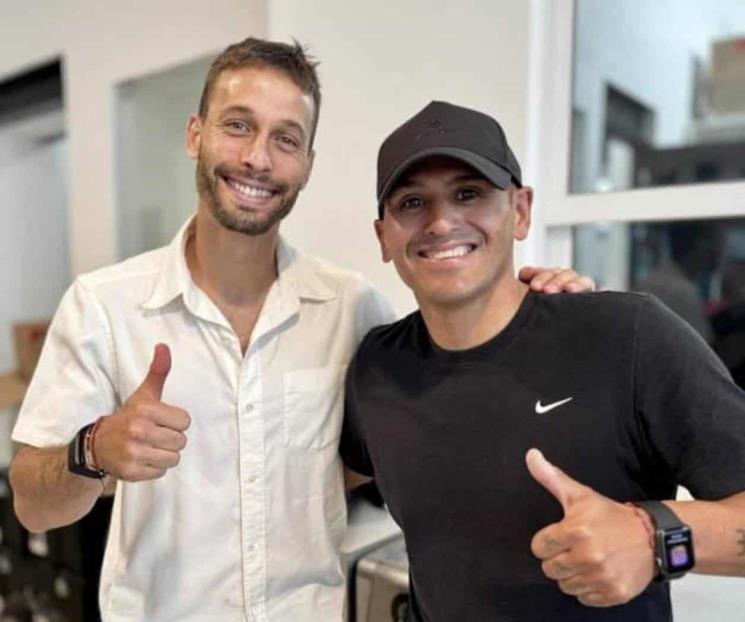 Visita Chupete Suazo entrenamiento de Rayados