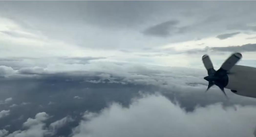 Así se ve el ojo del huracán Helene desde un avión cazahuracanes