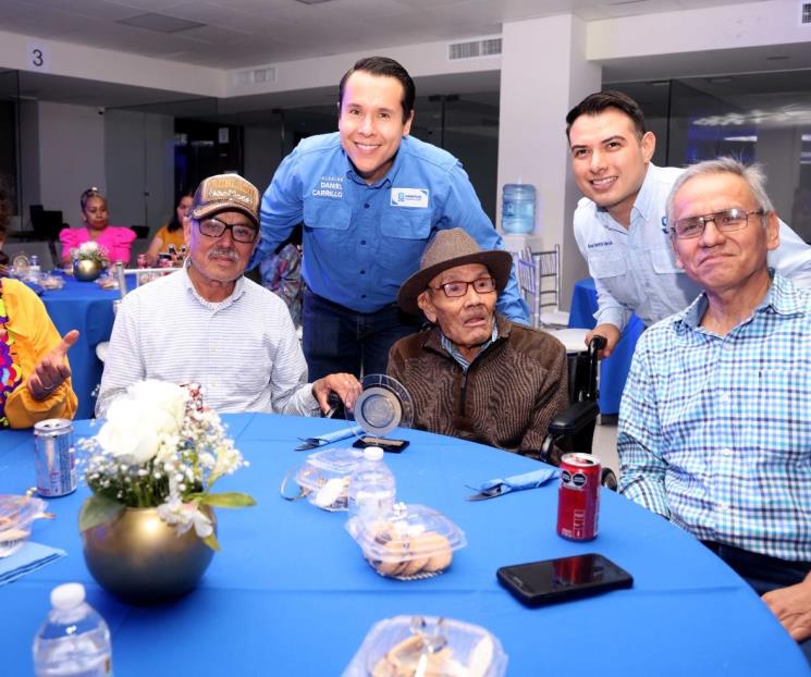 Busca SN reconocer a los ciudadanos con 100 años o más de vida