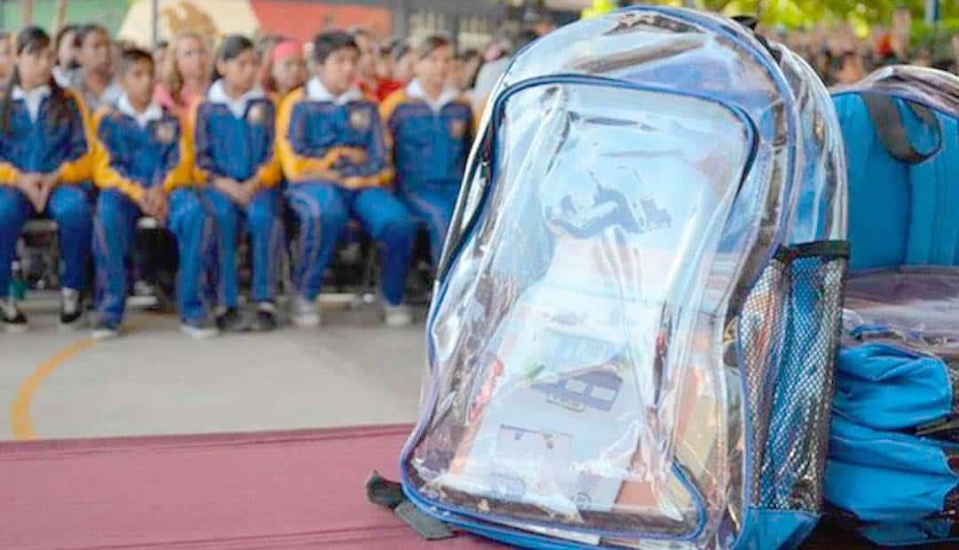 Proponen el uso de mochilas transparentes en las escuelas