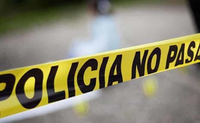 Hallan cuerpo en carretera a Laguna de Sánchez