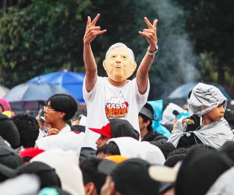 Rinden simpatizantes de la 4T homenaje a López Obrador