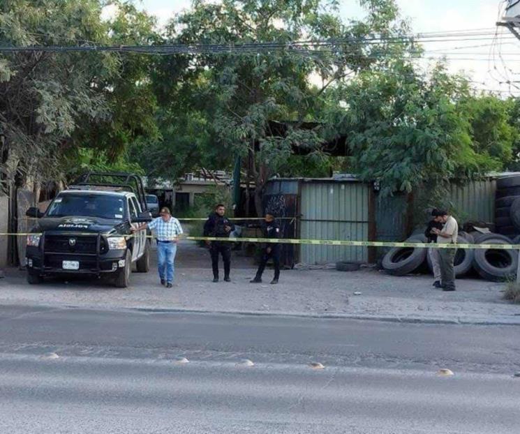 Ejecutan a pareja en negocio de chatarra en Apodaca