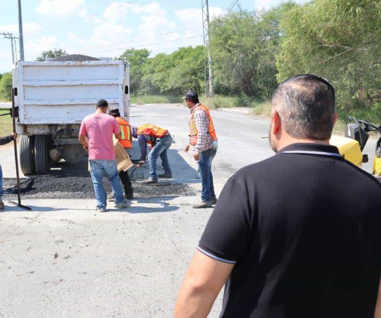 Supervisa ´El Cuate´ trabajos de bacheo