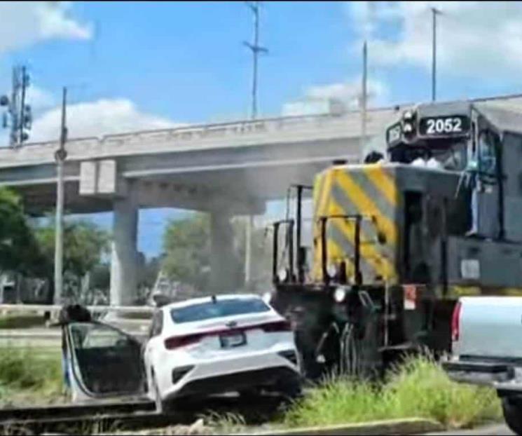 Salva la vida de milagro tras choque con el tren