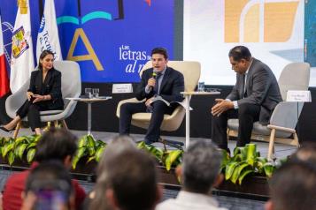 Presenta Samuel en la FIL "Nuevo León, 200 Años de Historia"