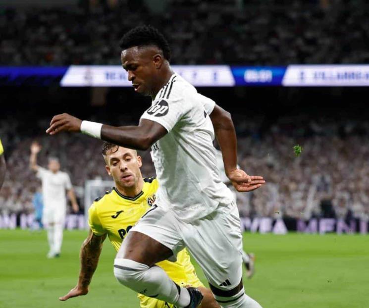 Real Madrid vence al Villarreal y empata en puntos al Barça