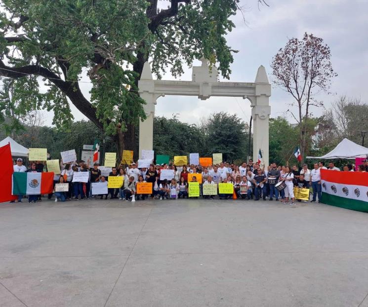 Llevan trabajadores del PJF su protesta a la Alameda