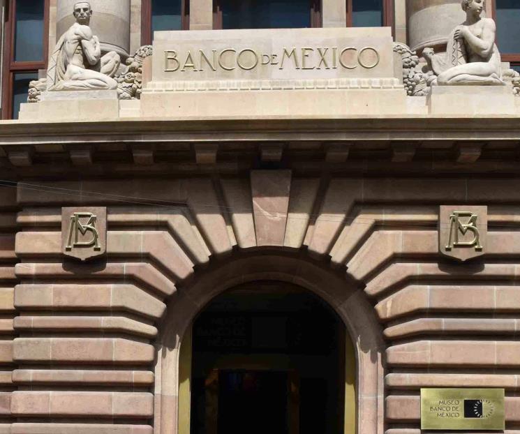 Banxico reconoce que inflación en servicios se resiste a bajar