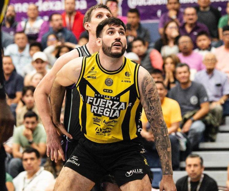 Fuerza Regia pega primero contra los Halcones