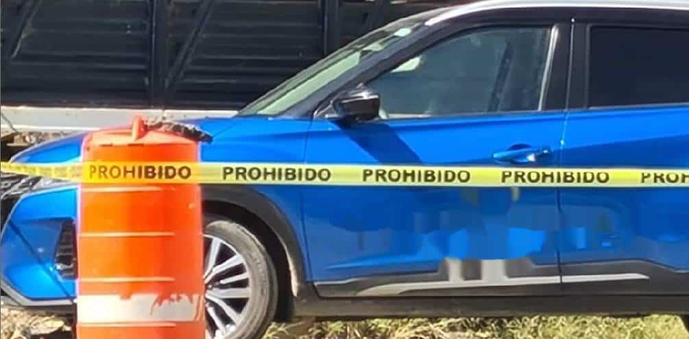 Elementos de la policía preventiva de Montemorelos, aseguraron una camioneta, que fue abandonada con armas de fuego y equipo táctico en la zona de la llamada Cuesta de Garrapatas.