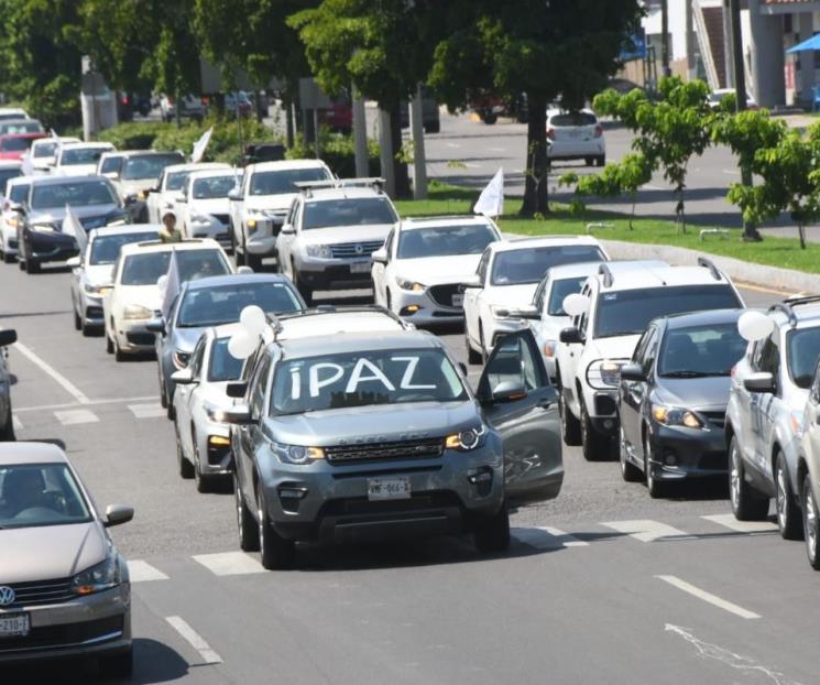 Caravana automovilista exige paz en Sinaloa