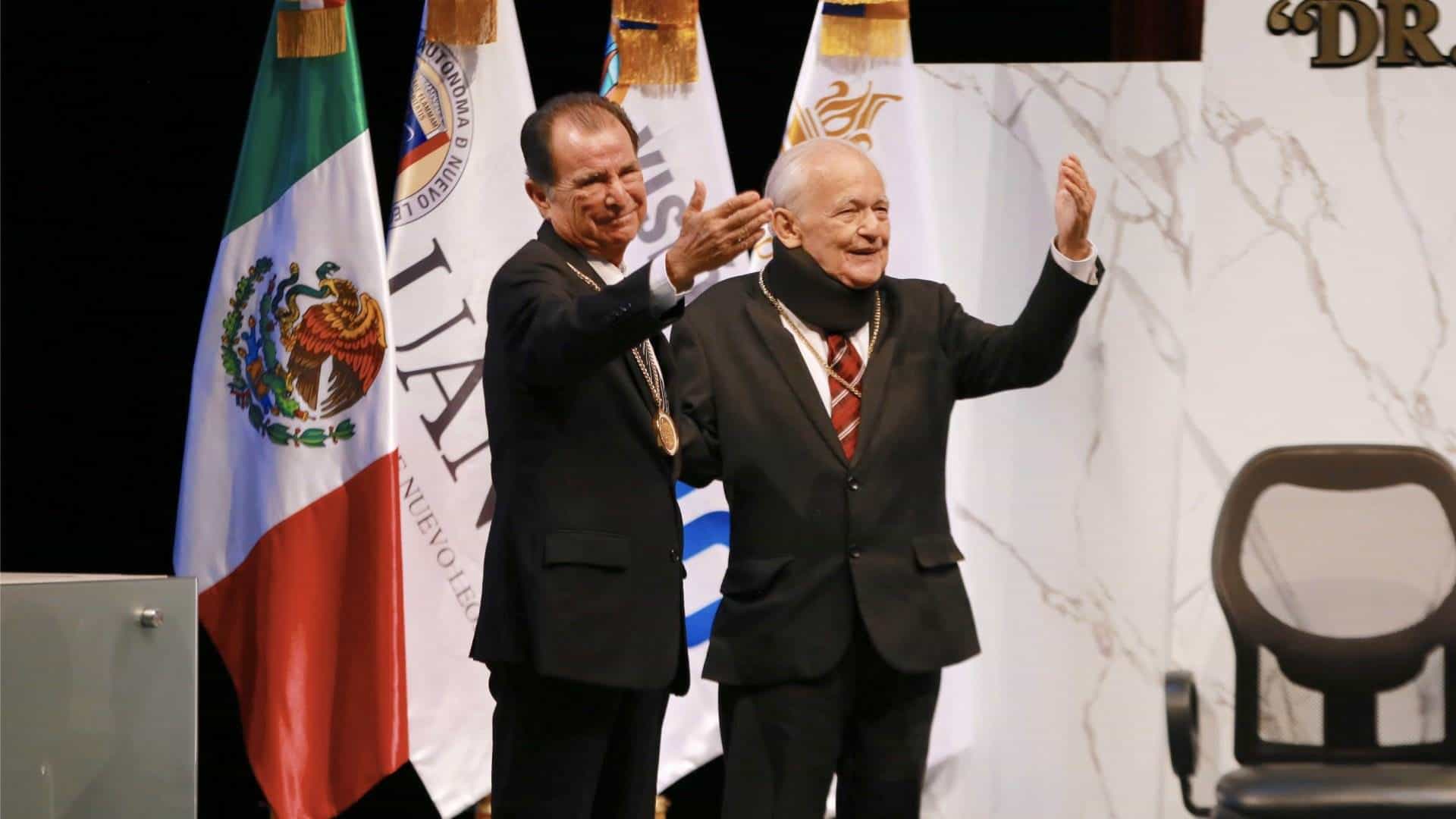 Entrega UANL Medalla "Dr. José Eleuterio González"