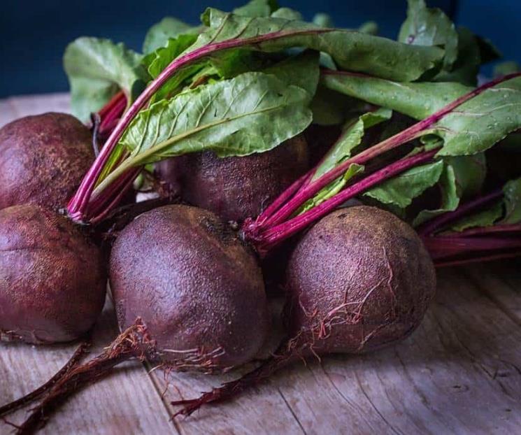 La hoja de esta verdura que debes aprovechar por sus vitaminas