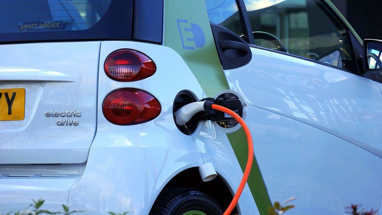 Venta de autos eléctricos aumentó 27% en tercer trimestre