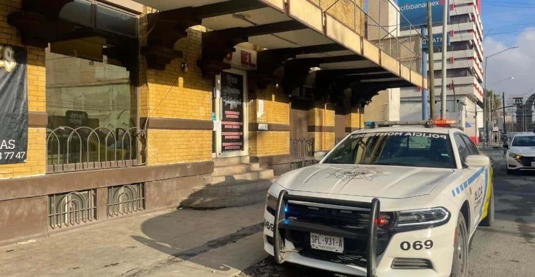 Asegura INM dos hoteles en el Centro