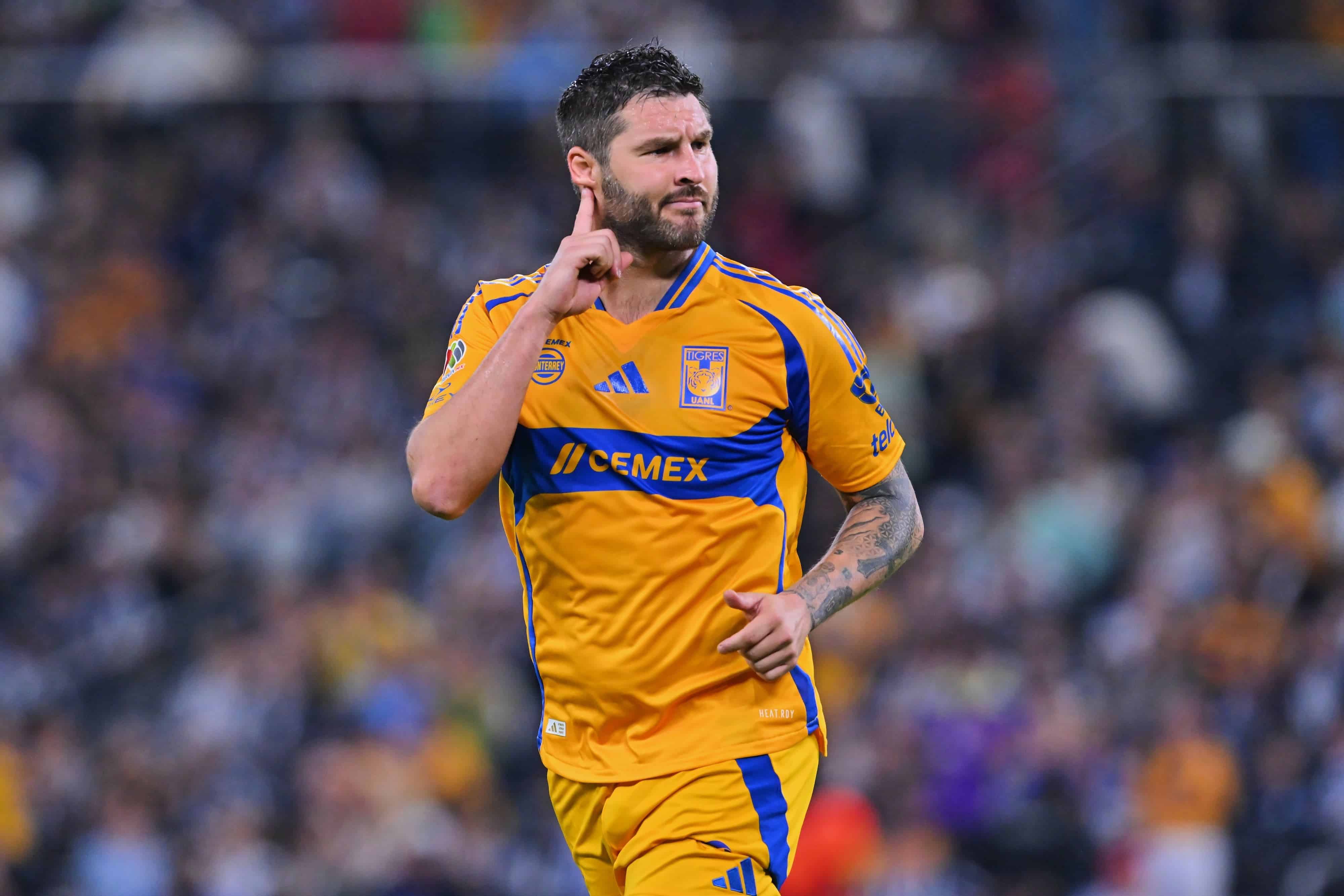 André Pierre Gignac anota por la vía penal.