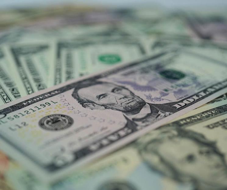 Precio del dólar abre a la baja en 19.81 pesos al mayoreo