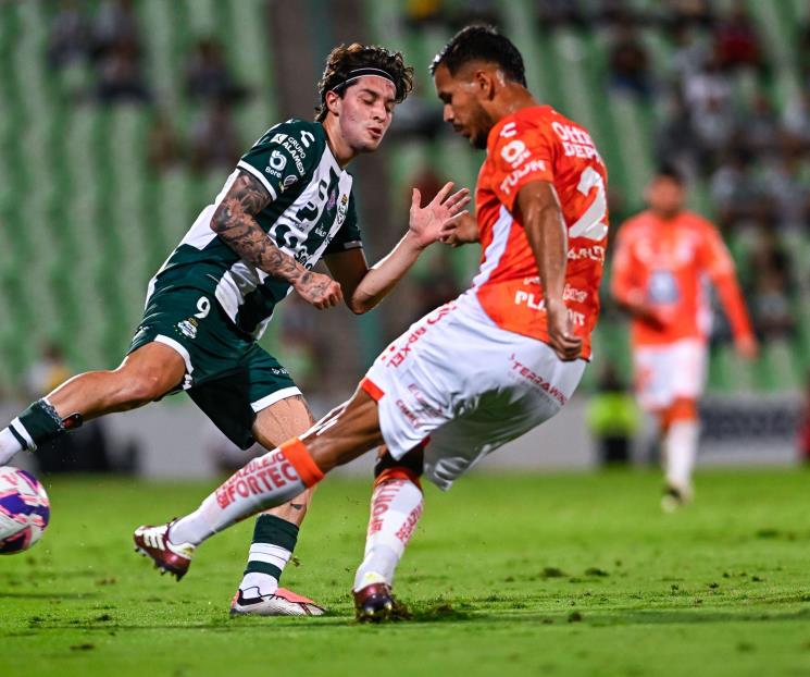 Santos y Pachuca reparten puntos; empatan 1-1