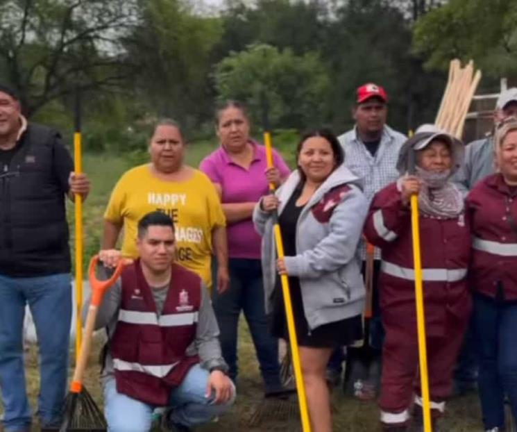 Realiza Escobedo labores de limpieza en la colonia Provileón