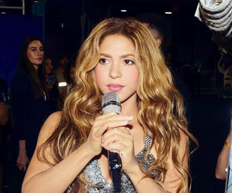 Rompe Shakira su propio récord en México