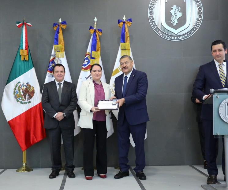 Distingue UANL a docentes de la Facultad de Medicina